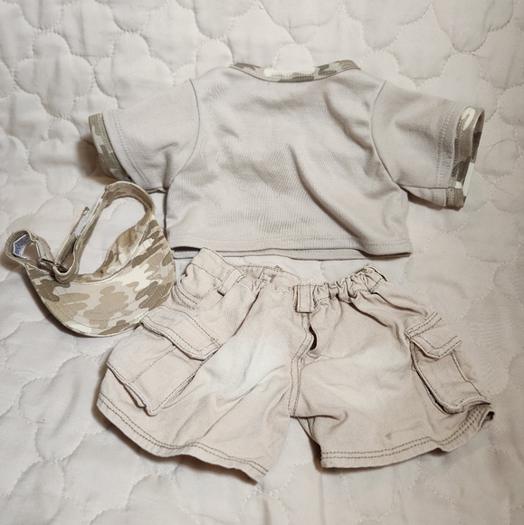 Build A Bear Workshop Tan Camo On The Move Shirt W/ Matching Visor & Tan Shorts - Picture 5 of 8